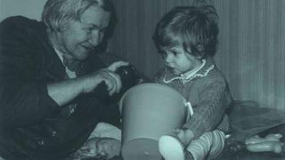 Ea este femeia care a ascuns 2500 de copii in sicrie si in lazi. Imaginile iti fac pielea de gaina. Ce facea, de fapt, femeia