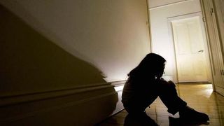 Tanara, violata de doua ori, in decurs de cateva ore. Unul dintre agresori a fost chiar barbatul caruia ii ceruse ajutorul