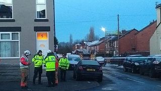 Trei copii au murit intr-un incendiu, in Manchester. Mama lor se afla in stare critica, la spital