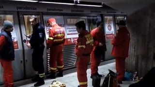 Imagine socanta cu tanara ucisa in statia Dristor! Era prinsa sub metrou si nimeni nu a putut sa o ajute