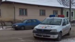 Trupul unui barbat, descoperit in casa, dupa trei luni, chiar de catre fiul sau