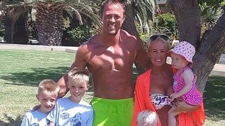 Si-a pus capat zilelor la cateva zile dupa nunta. Nici faptul ca era tatal a patru copii nu i-a mai adus fericirea