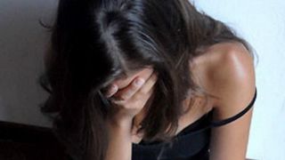 Ce cosmar! O adolescenta de 16 ani din Dambovita a fost violata de un barbat de 31 de ani - Mama si o matusa i-au interzis sa faca plangere