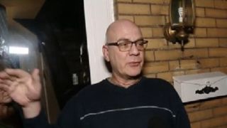 Un preot a fost surprins in masina cu un tanar dezbracat si legat de scaunul din fata. Politistii au ramas cu gura cascata cand au aflat ce faceau, de fapt: &ldquo;Nu am facut nimic rau, doar ne &hellip;&rdquo;