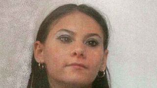 Rastignita pe un stalp, Andreea a fost lasata sa moara in chinuri groaznice! Cand au vazut ce avea in anus, carabinierii au incremenit. Este infiorator ce a patit tanara, mama a doi copii