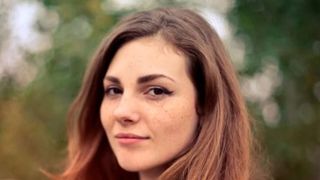 Povestea induiosatoare a Ninei, o tanara orfana din Republica Moldova. Dupa cumplita tragedie care i-a rapit parintii, tanara a facut un juramant solemn: &ldquo;Atunci cand voi creste mare imi voi gasi un sot ca tata si voi &hellip;&rdquo;