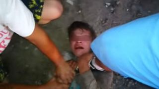 O fetita de 3 ani a fost batjocorita la groapa de gunoi din Cluj Napoca. Agresorul a fost prins de un jurnalist. Cine este el. Video SOCANT!