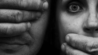 Au fost rapite de pe strada si ce a urmat este COSMARUL vietii lor! Bestiile care le-au facut ASTA nu au nici scuza