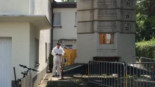 Terifiant! O ramanca a fost impuscata si aruncata de la etaj de iubitul ei, cu care avea patru copii