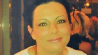 O femeie a murit dupa ce a folosit un produs pe care il utilizeaza toate femeile. Familia este in stare de soc