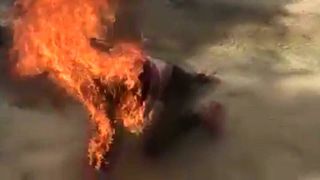 Socant! O romanca din Italia si-a dat foc si a ars ca o torta. Femeia de 44 de ani a vrut sa se sinucida, iar acum este intr-o stare extrem de grava