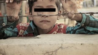 Avea doar 10 ani, dar nu i-a pasat ca ii distruge viata! Mama l-a lasat pe sotul ei sa o violeze de sute de ori. Explicatia femeii in sala de judecata te lasa mut