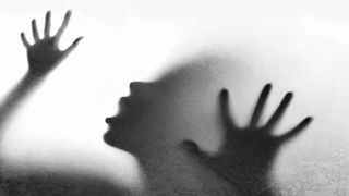 Credea ca se duce sa munceasca la o pensiune, dar a nimenit in Iad. In patru zile a fost batjocorita de peste 40 de barbati. A reusit sa scape intr-un mod incredibil