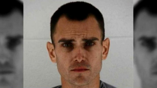 A jupuit si a taiat in bucatele cadavrul sotiei, apoi si-a obligat fiicele sa faca poze cu trupul neinsufletit al mamei! Marturiile socante ale unui tata cu o minte bolnava