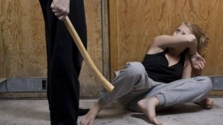 O tanara de 19 ani, violata de doi pusti din Arges! Totul s-a intamplat la o petrecere de majorat