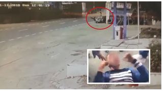 VIDEO cu momentul terifiant &icirc;n care t&acirc;nărul din Brăila intră cu maşina din plin &icirc;n doi oameni pe centura oraşului! N-a fr&acirc;nat o secundă şi i-a aruncat c&acirc;ţiva metri &icirc;n aer! E o minune că trăiesc