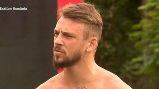 Ionuţ Jaguarul, aproape de bătaie cu adversarul din această seară! S-au &icirc;mpărţit pumni şi picioare