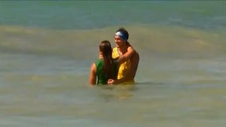 O nouă &icirc;nt&acirc;lnire fierbinte &icirc;ntre "Războinicul" Iulian şi mexicanca Ana! Momente de iubire maximă &icirc;n valurile mării! Săruturi şi atingeri romatice &icirc;n Dominicană