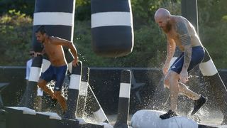 Ciprian Silasi, unul dintre cei mai buni Razboinici &bdquo;Exatlon&rdquo; a parasit competitia. Momente emotionate inainte si dupa duelul istoric cu Doru Mesesan