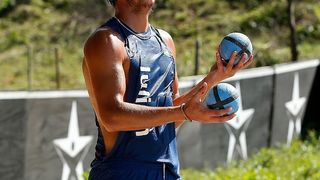 Primele imagini cu Războinicul Iulian P&icirc;tea &icirc;n Rom&acirc;nia! A mărturisit care va fi primul lucru pe care &icirc;l va face c&acirc;nd va ajunge acasă