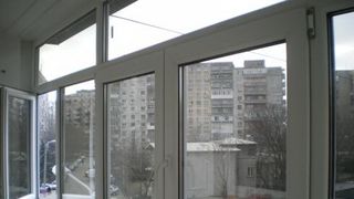 Vești proaste pentru cei care stau la bloc și au geamuri termopan! Pot primi AMENZI URIAȘE dacă nu fac asta!