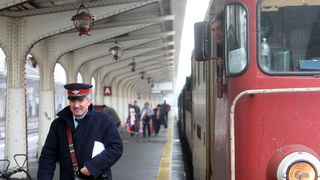 Scenariu de coșmar în perioada sărbătorilor: Trenurile din România ar putea să nu circule!