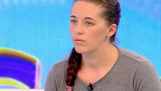 Cătălina are 27 de ani, dar a fost părăsită de iubit pentru bona lor, de numai 16 ani! Bărbatul are 44 de ani și este un cuceritor desăv&acirc;rșit! Telenovela care a pus Rom&acirc;nia pe jar