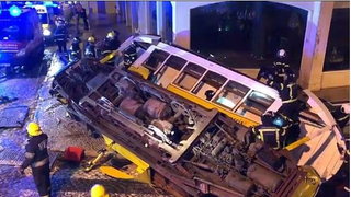 28 de răniţi uşor la Lisabona, în urma deraierii unui tramvai