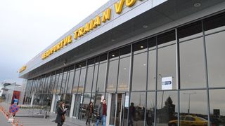 Aeroportul Internaţional din Timişoara, &icirc;nchis temporar din cauza zăpezii