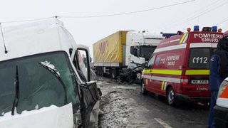   O persoană decedată şi trei rănite grav, &icirc;ntr-un accident rutier &icirc;n Cluj