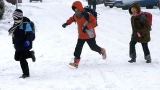 ULTIMĂ ORĂ! Se &icirc;nchid școlile! Elevii vor intra &icirc;n vacanță mai devreme