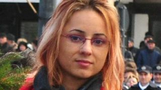 Ea este Ana Maria, secretara din Vaslui care are un salariu uriaș! Lucrează la STAT și are și o grămadă de beneficii! Află c&acirc;t c&acirc;știgă t&acirc;năra!