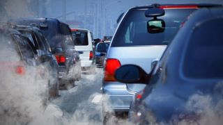 Guvernul nu restituie banii pe taxa auto. S-a prelungit termenul