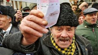 Lovitură pentru pensionari. Ce se întâmplă, după ce legea a trecut de Camera Deputaților