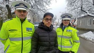 Un elev de 15 ani le-a scris polițiștilor ce își dorește de Crăciun. Reacția pe care au avut-o oamenii legii a ajuns VIRALĂ