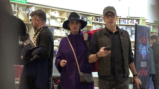 Prima apariție a Laviniei P&acirc;rva &icirc;n public de c&acirc;nd s-a aflat că e gravidă! Și-a etalat burtica la mall!