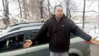 Strada din București care arată ca după război! "Deci nu se mai poate, am rupt toate mașinile!". Situația e la fel de ani de zile!