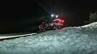 Avalanșă la B&acirc;lea Lac. Unul dintre angajații telecabinei a fost surprins de tăvălug