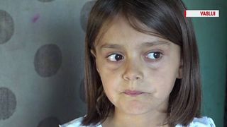 Roxana, copila din Vaslui care își dorea doar să mănânce piure cu carne, are o casa nouă de Crăciun