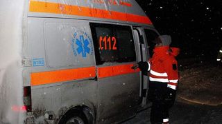 Un bărbat de 61 de ani din Vaslui a murit după ce a căzut cu capul într-o baltă din șosea!