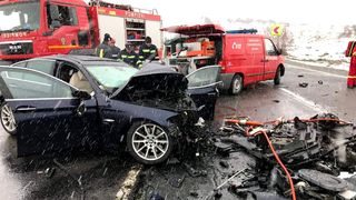 Huedin. Se întorceau de sărbători acasă, iar acum se pregătesc de înmormântare. Drumul unei familii, curmat de o TRAGEDIE