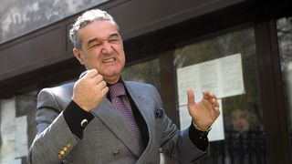 Gigi Becali face lumină &icirc;n cazul altercației cu Syda: "&Icirc;l bat cu m&acirc;na lui!". Ce s-ar fi &icirc;nt&acirc;mplat, de fapt!