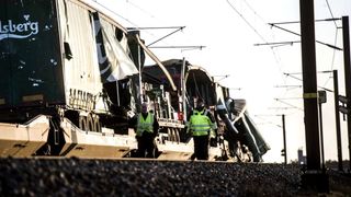 Șase persoane au murit în urma unui grav accident feroviar în Danemarca