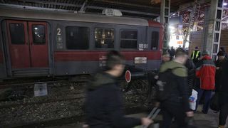 Panică în Gara de Nord din București după ce un tren a deraiat