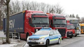 Șofer de TIR, găsit mort în cabină, în Germania. Patronul firmei la care lucra îl căuta de trei zile