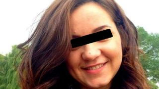 O rom&acirc;ncă a fost &icirc;njunghiată de 25 de ori de iubitul străin. Ce pedeapsă a primit bărbatul