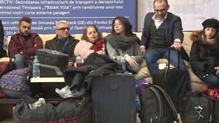Sute de greci, blocați &icirc;n aeroportul din Timișoara! Ce s-a &icirc;nt&acirc;mplat 