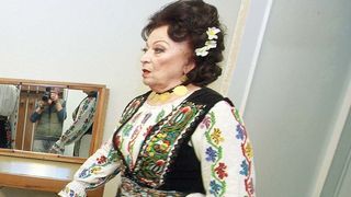 Prima apariție a Mariei Ciobanu după ce s-a aflat că e grav bolnavă! Unde a fost surprinsă "Cioc&acirc;rlia" c&acirc;ntecului rom&acirc;nesc! Imaginile care spun totul despre cum se simte la 81 de ani!