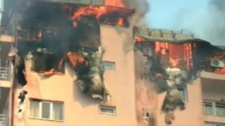 Trei morți și peste 30 de răniți &icirc;n urma unui incendiu VIOLENT &icirc;ntr-un bloc! Ce au făcut niște rom&acirc;ni e strigător la cer! Anul &icirc;ncepe cu o tragedie de proporții
