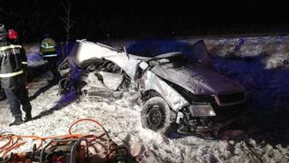 Autocar cu 40 de pasageri, implicat &icirc;ntr-un grav accident &icirc;n Brașov